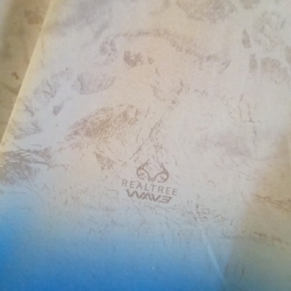 Mens S Realtree Red, White, and Blue Mountain Background Long Sleeve Tee Light - Picture 3 of 5